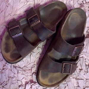 “Arizona oiled leather” Birkenstocks!